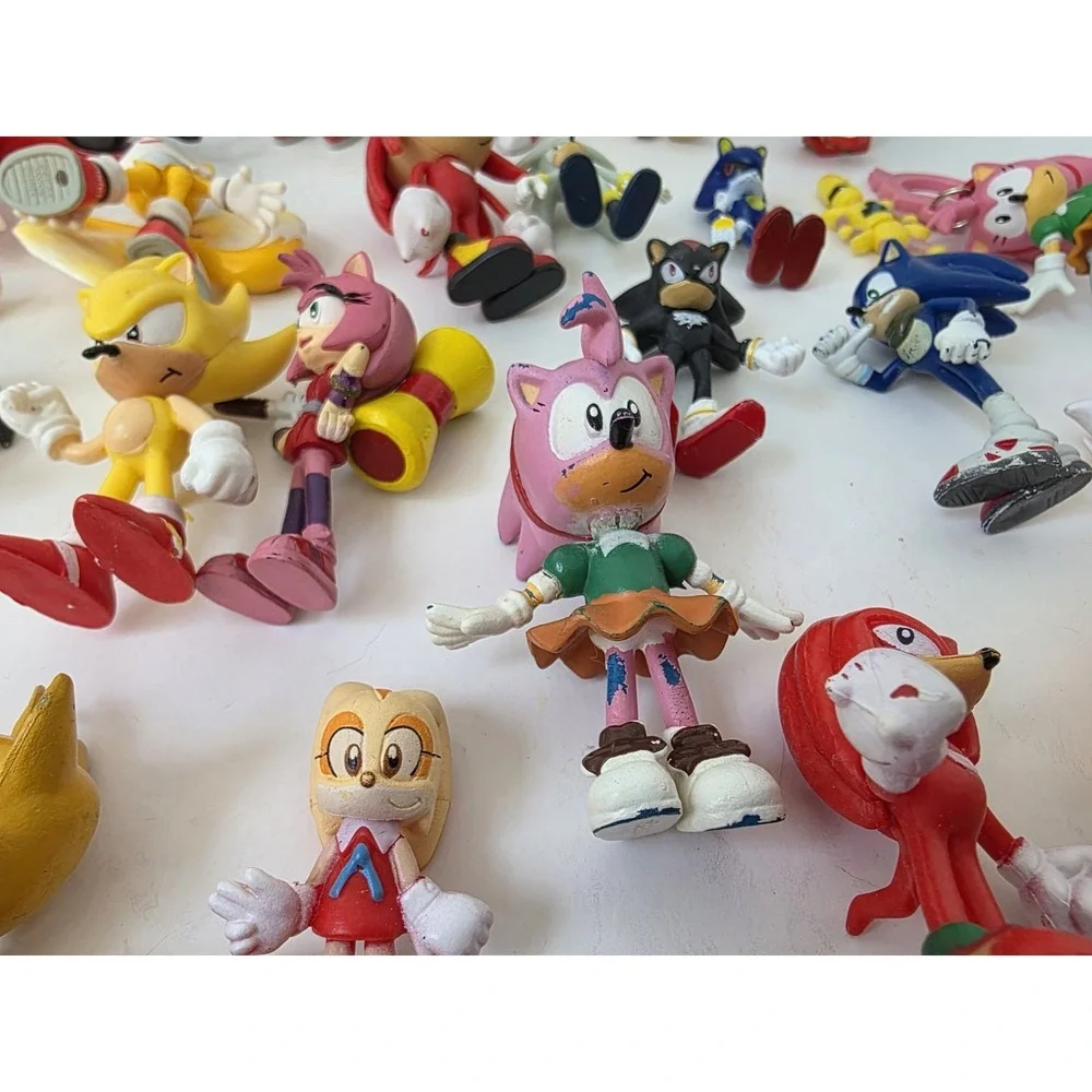 Sonic the Hedgehog large plastic figure lot toys miniature not marked